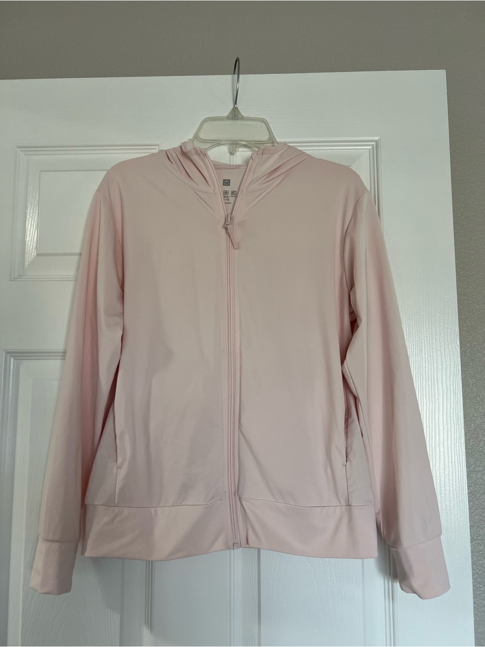 Excellent Condition Girl’s Uniqlo Light Pink Hooded Zip Jacket Size 11/12